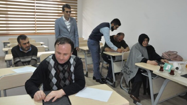 BRAİLLE ALFABESİ ÖĞRENME KURSU AÇILDI