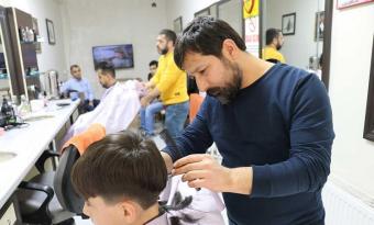 TÜM BERBER VE KUAFÖRLER KAPATILDI