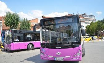 BELEDİYE OTOBÜS SEFERLERİNİ AZALTTI