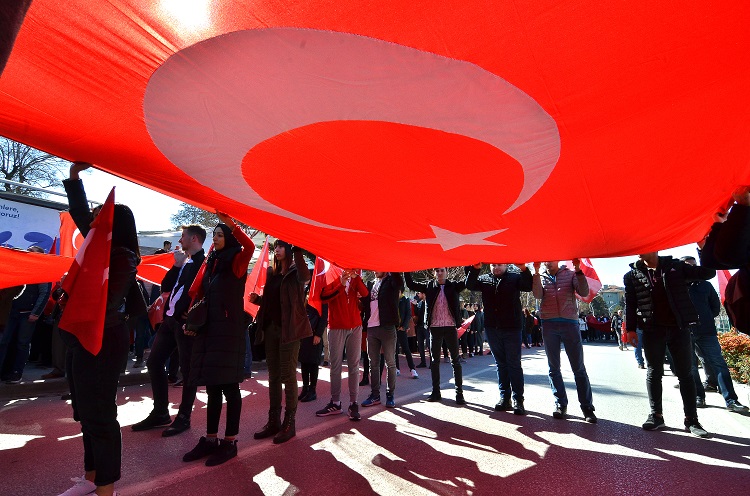 ÇORUM’DA ŞEHİTLERE SAYGI YÜRÜYÜŞÜ