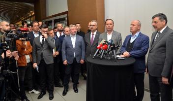 BAKAN TURHAN’DAN HIZLI TREN AÇIKLAMASI