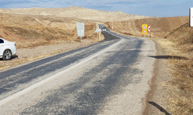 TRAFİĞE KAPANAN YOL YENİDEN AÇILIYOR