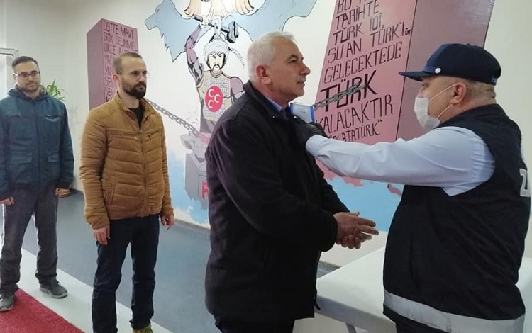 ZABITA EKİPLERİ ATEŞLERİNİ ÖLÇÜYOR