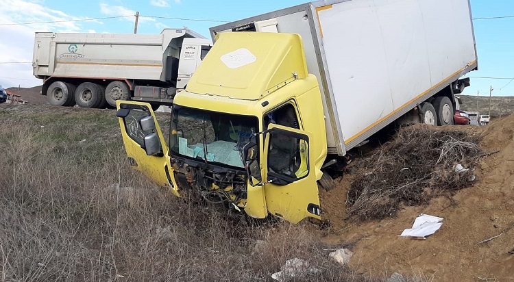 ÇORUM’DA ÜZÜCÜ TRAFİK KAZASI
