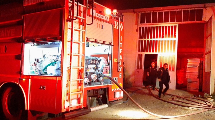 DEPODA ÇIKAN YANGIN KORKUTTU