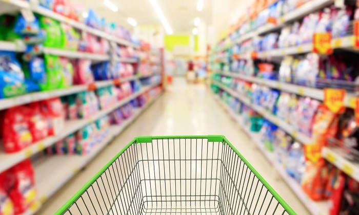 ÜNLÜ MARKETTE KORONA PANİĞİ