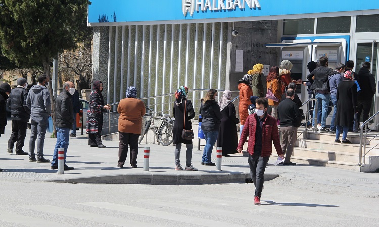 ÇORUM’DA KURALLARA UYULMUYOR