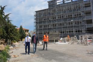 OKULLARDA İNŞAAT ÇALIŞMALARINI İNCELEDİ
