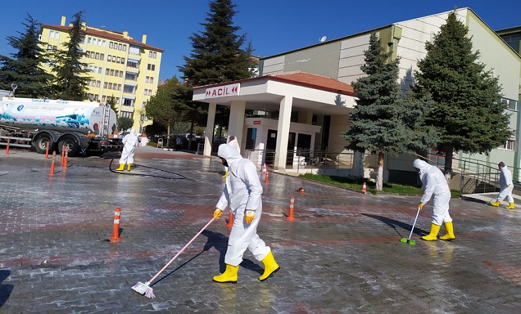 YIKAMA VE DEZENFEKSİYON DEVAM EDİYOR