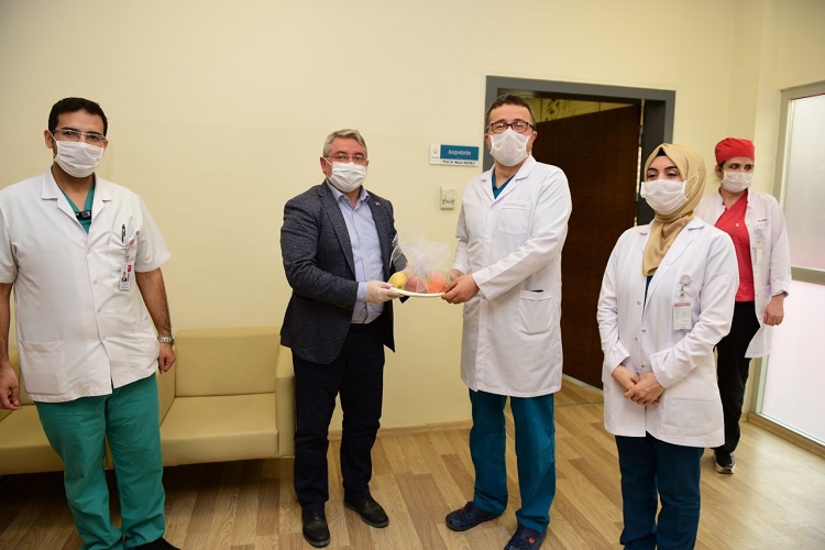 BELEDİYE’DEN SAĞLIK ÇALIŞANLARINA JEST