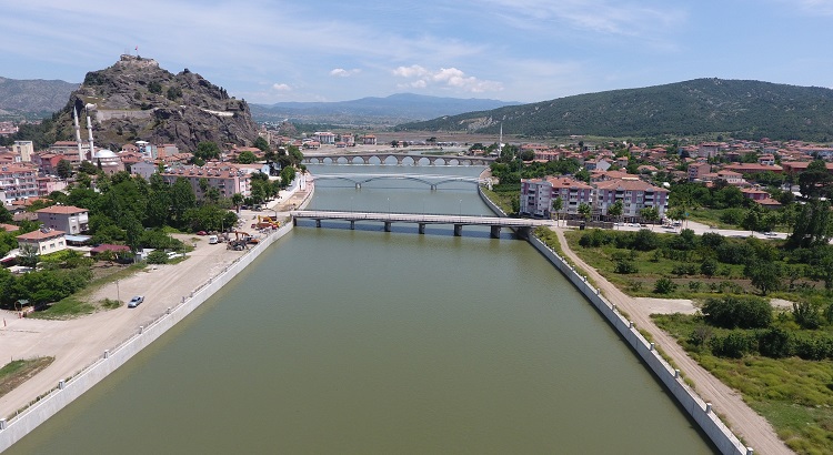 KIZILIRMAK ISLAH ÇALIŞMALARI SÜRÜYOR