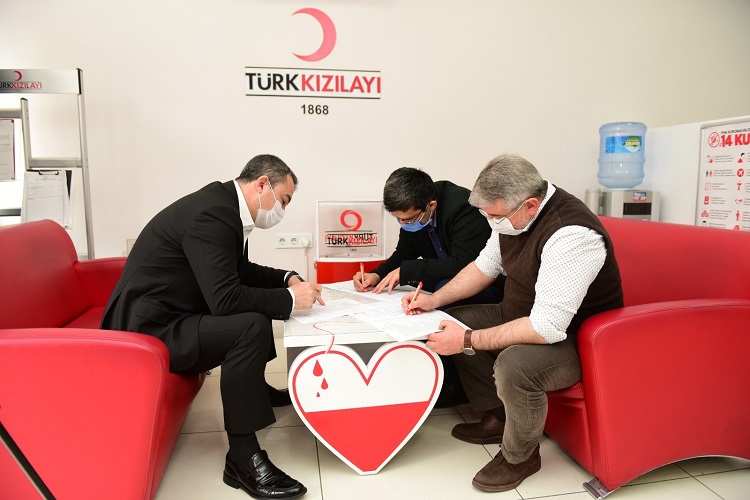 PROTOKOL ÜYELERİ KAN BAĞIŞINDA BULUNDU