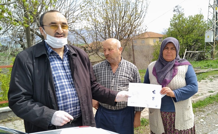 MAAŞLAR EVLERDE TESLİM EDİLİYOR