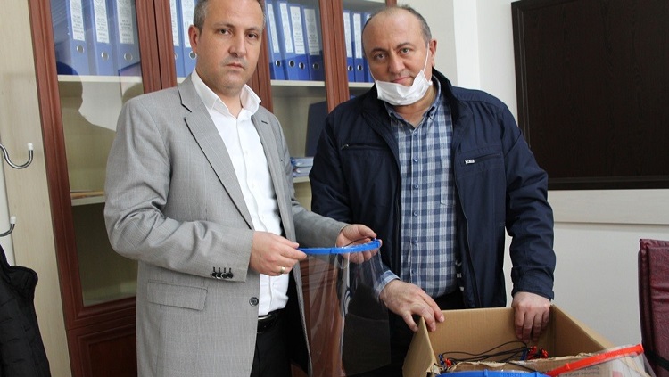 YÜZ KORUYUCU SİPER ÜRETTİLER