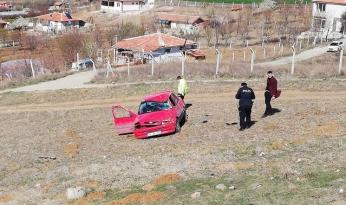 VİRAJI ALAMAYAN ARAÇ TAKLA ATTI