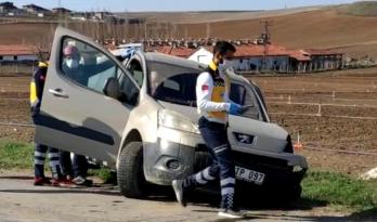 ÜZÜCÜ KAZADA SÜRÜCÜLER YARALANDI