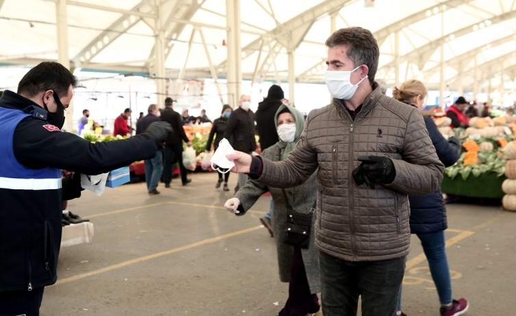 ÇORUM’DA 57 BİN MASKE DAĞITILDI