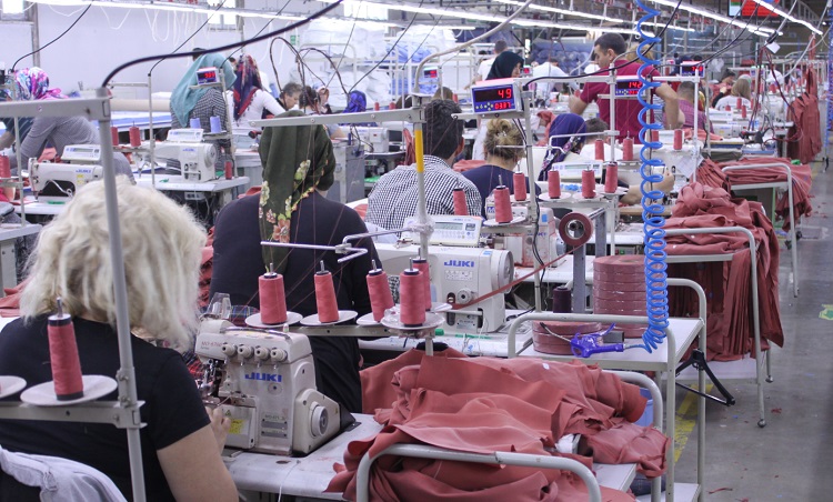 TEKSTİL FABRİKASINDA VİRÜS PANİĞİ