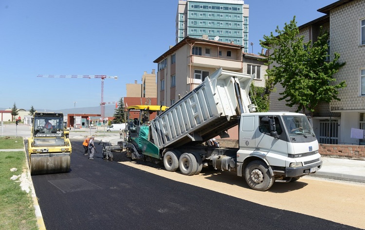 CENGİZ TOPEL’İN ASFALTI YENİLENDİ