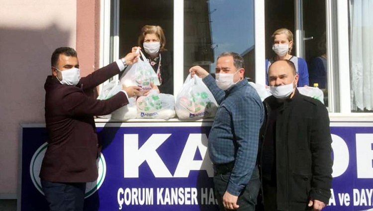 DERNEKLERE YARDIMDA BULUNDULAR