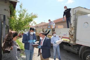 BAŞKAN ŞAHİNER YARDIM PAKETİ DAĞITTI