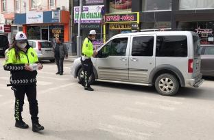 SÜRÜCÜLERE MASKE VE BROŞÜR DAĞITILDI
