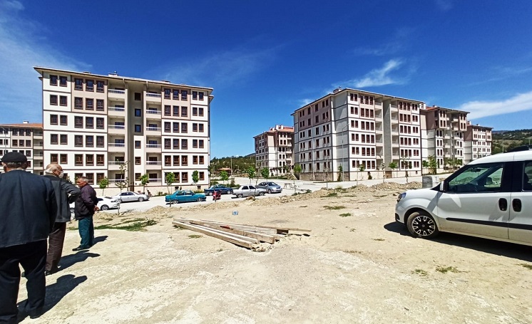 BİTİRİLEN KONUTLAR TESLİM EDİLİYOR