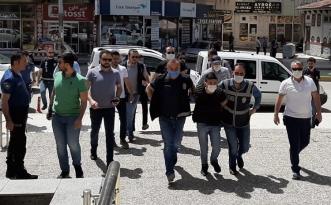 CİNAYET ZANLISI POLİSE YAKALANDI