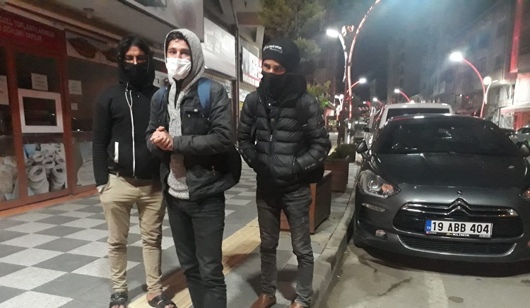 ANKARA’DAN ÇORUM’A YÜRÜYEREK GELDİLER