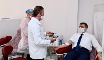 VALİ ÇİFTÇİ KAN BAĞIŞINDA BULUNDU