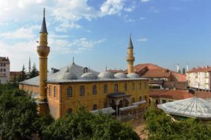 ÇORUM’DA CAMİLER İBADETE AÇILDI