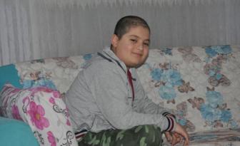 GENÇ YAŞTA HASTALIĞA YENİLDİ!