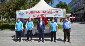 DİYANET KURBAN BAĞIŞ STANDI AÇTI