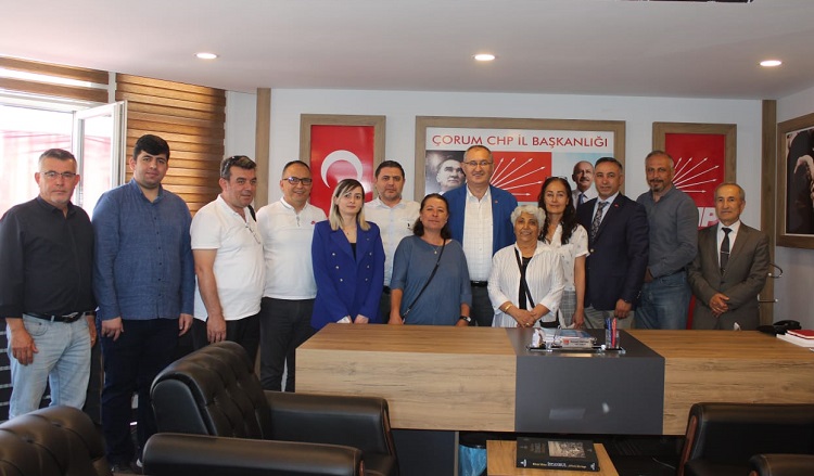 İZMİRLİ VEKİL PARTİLİLERLE BULUŞTU