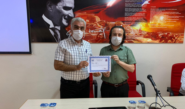 ÖĞRETMENLER BAŞARI BELGESİ İLE ÖDÜLLENDİRİLDİ