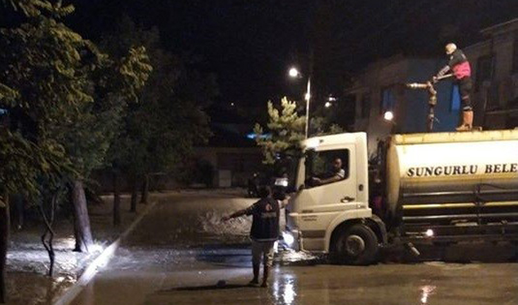 SU BASKINLARIYLA MÜCADELE EDİLİYOR