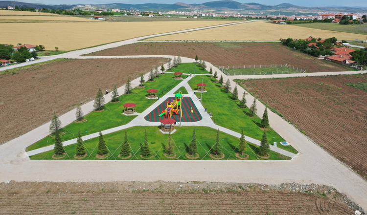 KAMIŞLIEVLER’E ÇOCUK PARKI