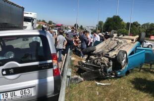 DÜĞÜN KONVOYUNDA ÜZÜCÜ KAZA