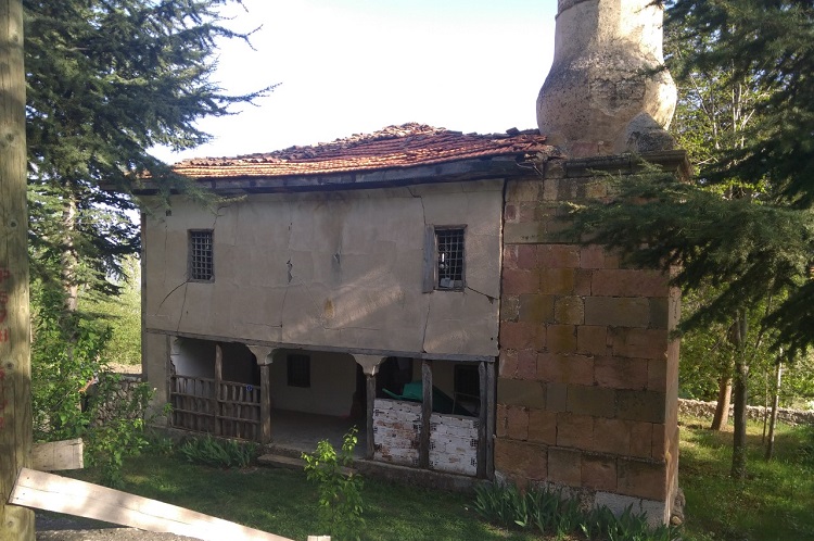 TARİHİ CAMİİ RESTORE EDİLECEK