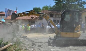 ÇORUM KALESİNDE YIKIM BAŞLADI