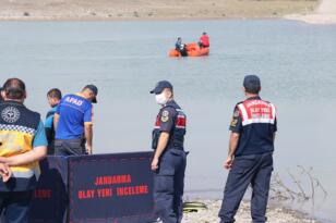 GÖLETTE KAYBOLAN GENÇ ARANIYOR