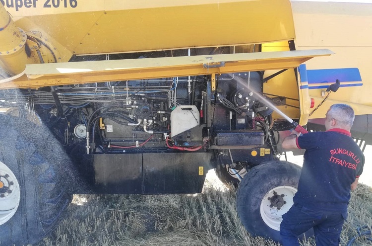 BİÇERDÖVER YANMAKTAN KURTARILDI