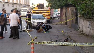 ESKİ EŞİNİ SOKAK ORTASINDA VURDU