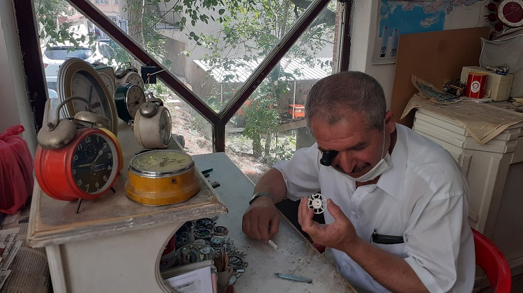 50 YILDIR ZAMANA AYAR VERİYORLAR