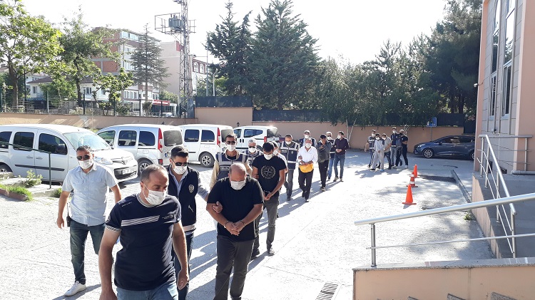 SAHTE GALERİCİLER ADLİYE’YE SEVK EDİLDİ