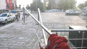 ŞİDDETLİ RÜZGAR ETKİLİ OLDU