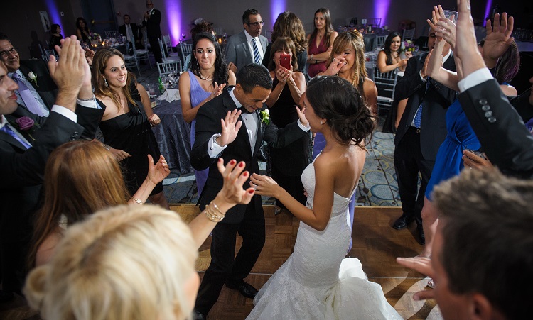 ÇORUM’DA DÜĞÜNLERE YASAK GELDİ!