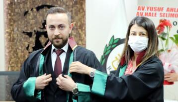 GENÇ AVUKAT CÜBBE GİYDİ