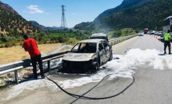 SEYİR HALİNDEKİ ARAÇ KÜLE DÖNDÜ