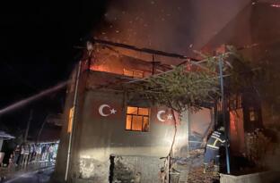 KÖYDE ÇIKAN YANGIN KORKUTTU